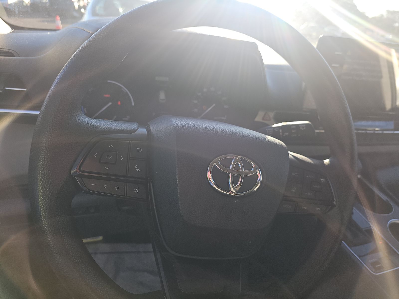 2023 Toyota Sienna LE FWD