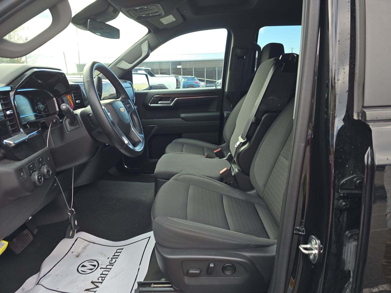 2023 Chevrolet Silverado 1500 LT AWD