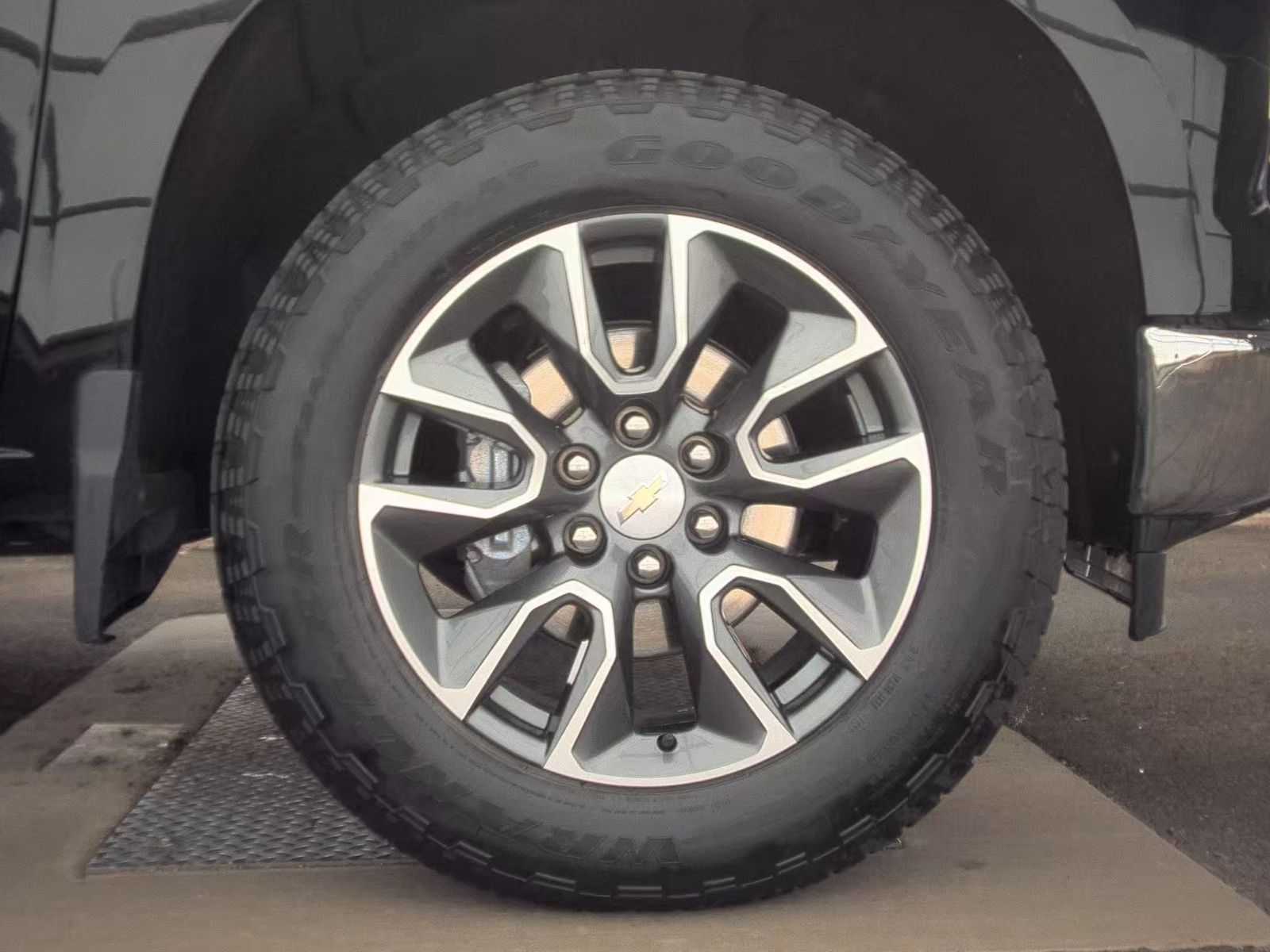 2023 Chevrolet Silverado 1500 LT AWD