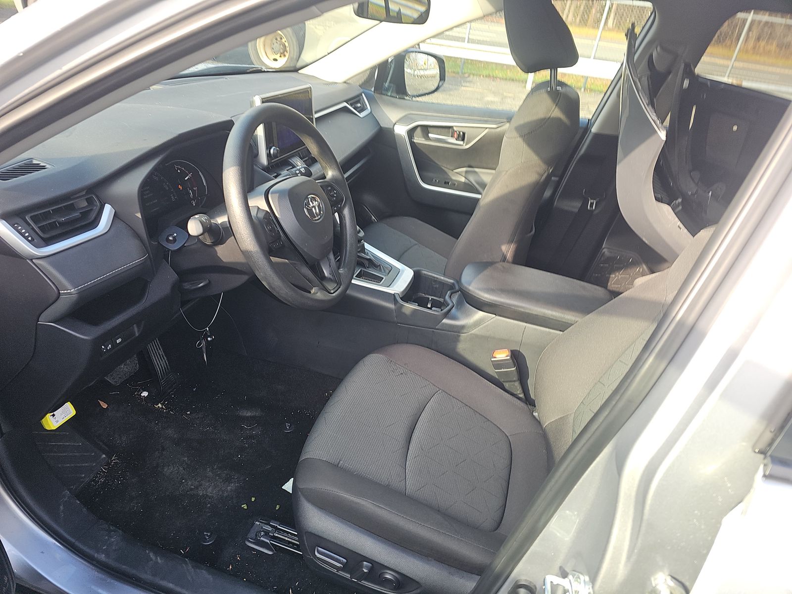 2025 Toyota RAV4 XLE FWD