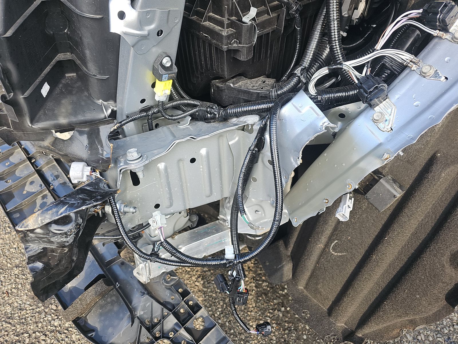 2025 Toyota RAV4 XLE FWD