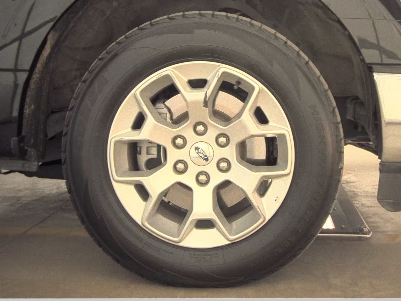 2023 Ford F-150 XLT RWD