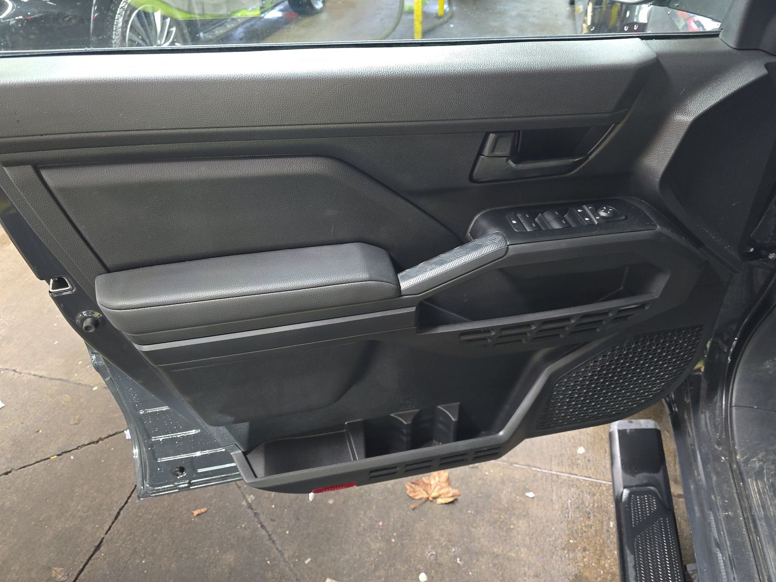 2024 Toyota Tacoma SR AWD