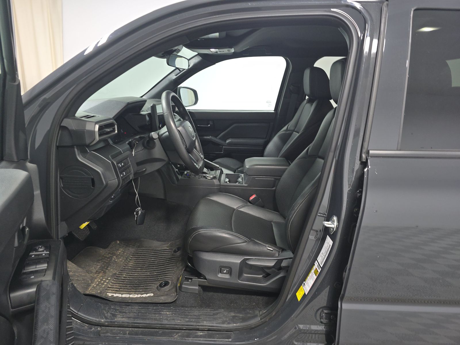 2024 Toyota Tacoma SR AWD