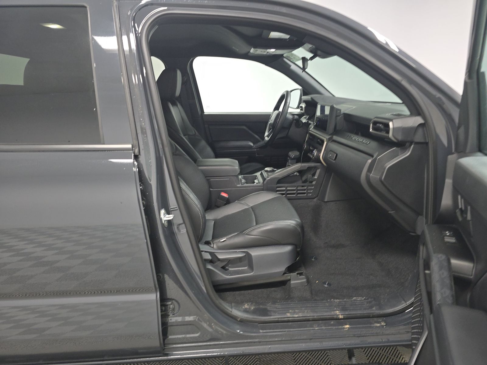 2024 Toyota Tacoma SR AWD