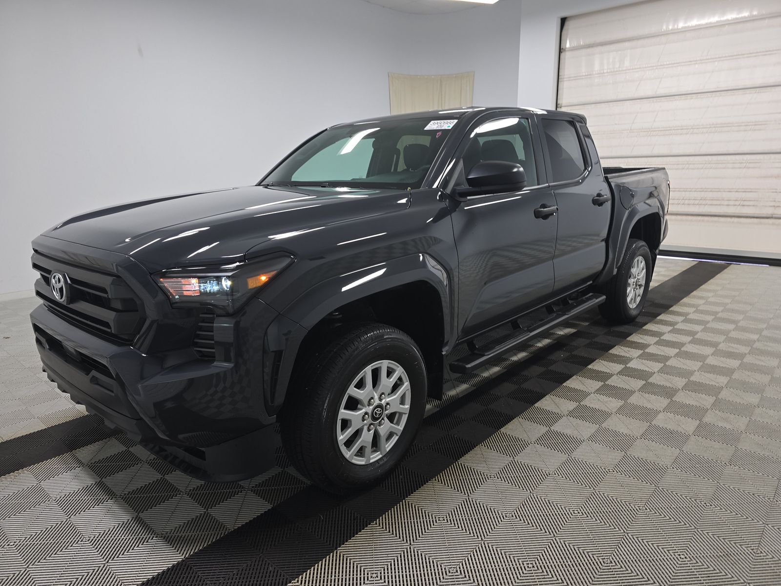 2024 Toyota Tacoma SR AWD