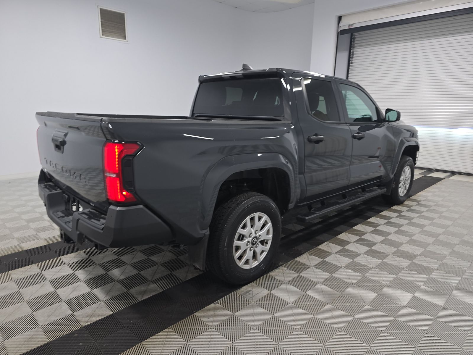 2024 Toyota Tacoma SR AWD