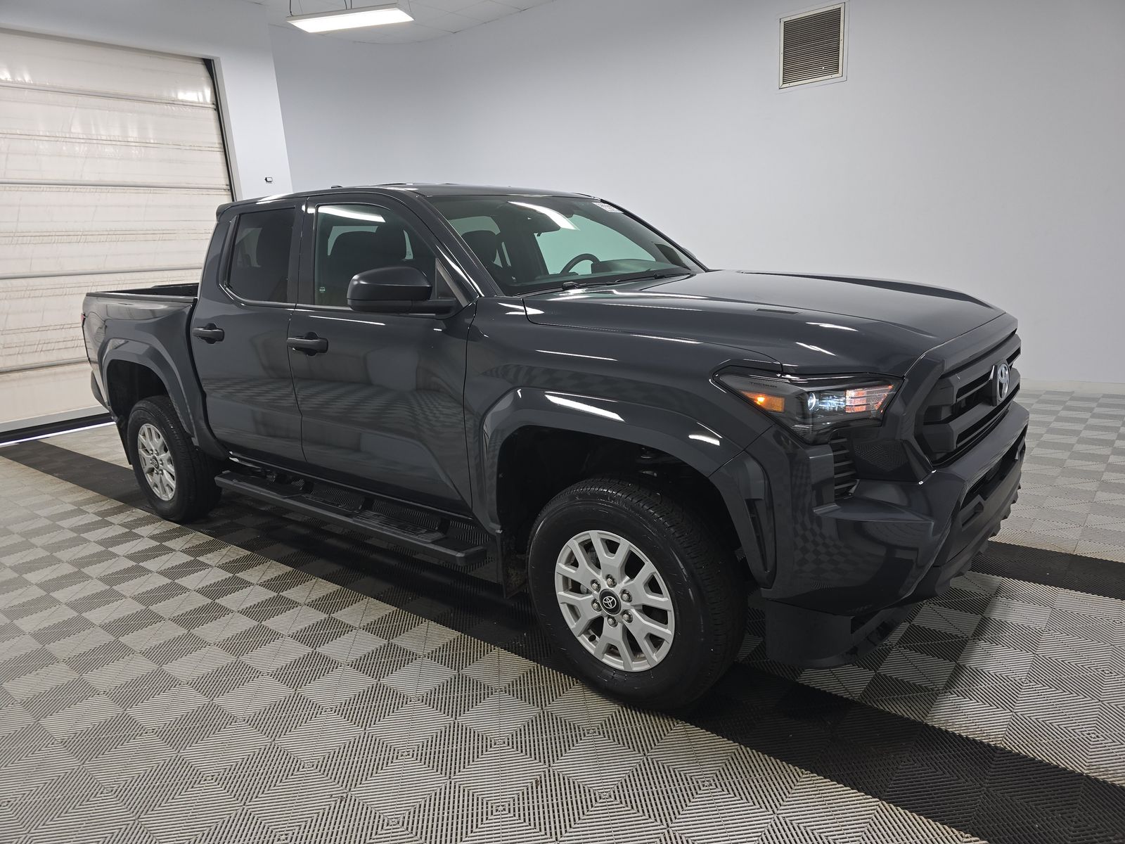 2024 Toyota Tacoma SR AWD