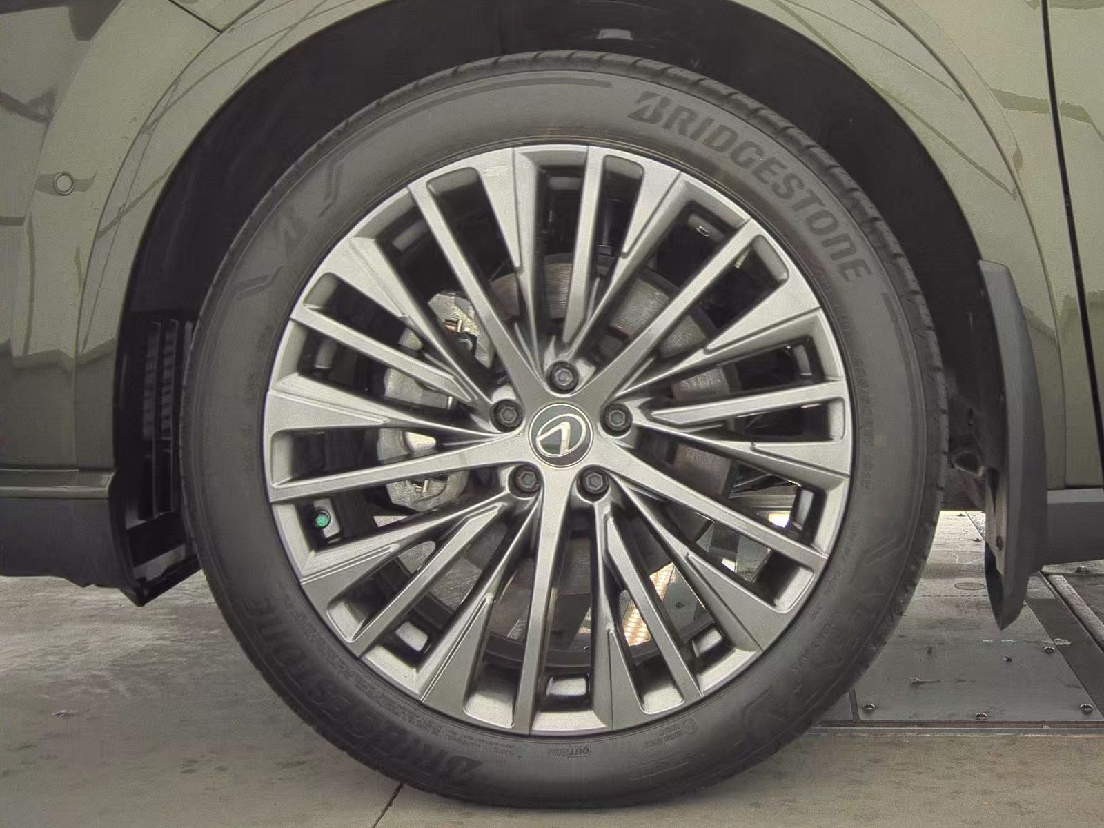 2024 Lexus RX 450h+ Luxury AWD