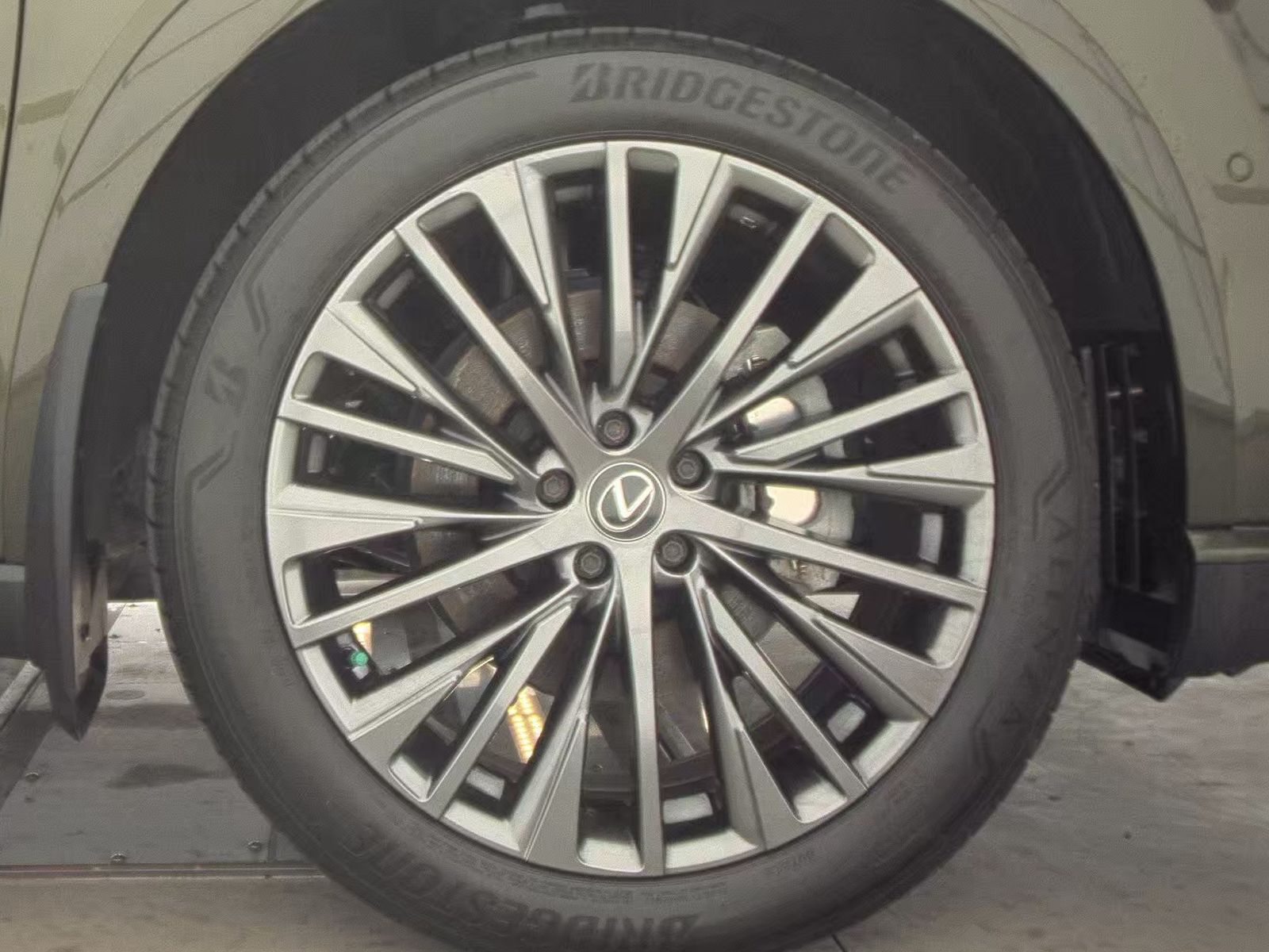 2024 Lexus RX 450h+ Luxury AWD