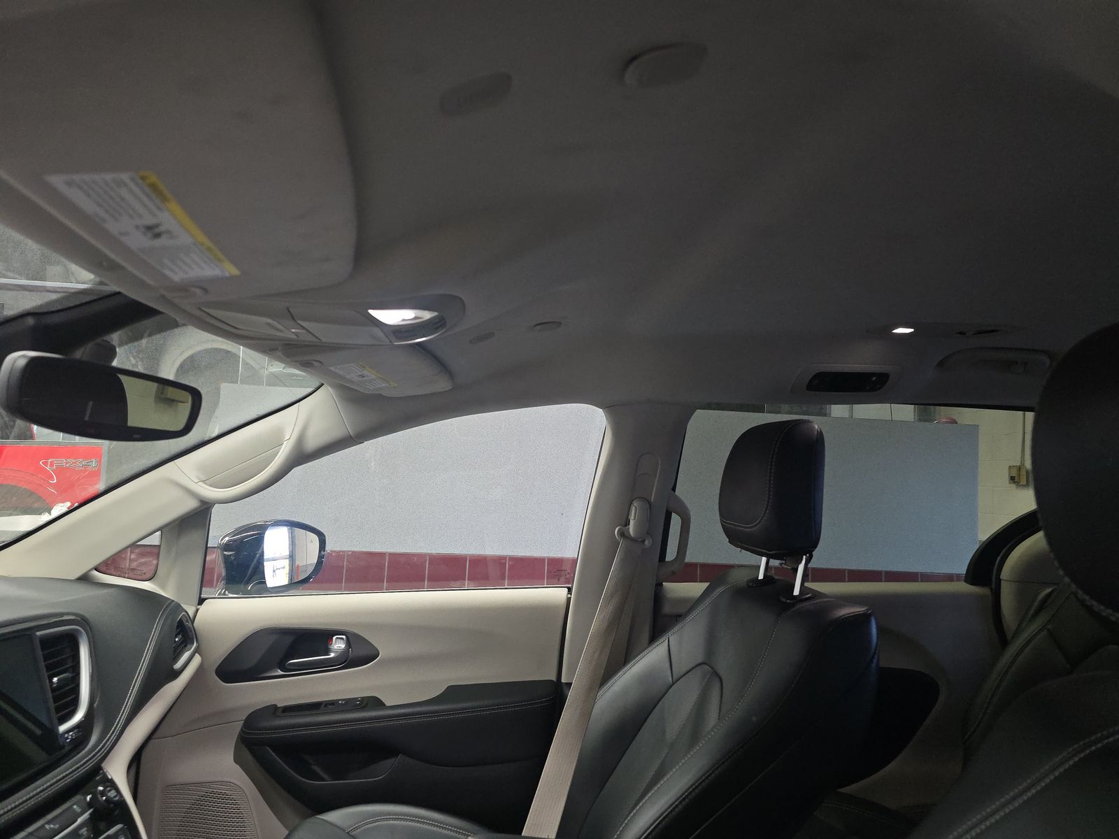 2024 Chrysler Pacifica Hybrid Select FWD