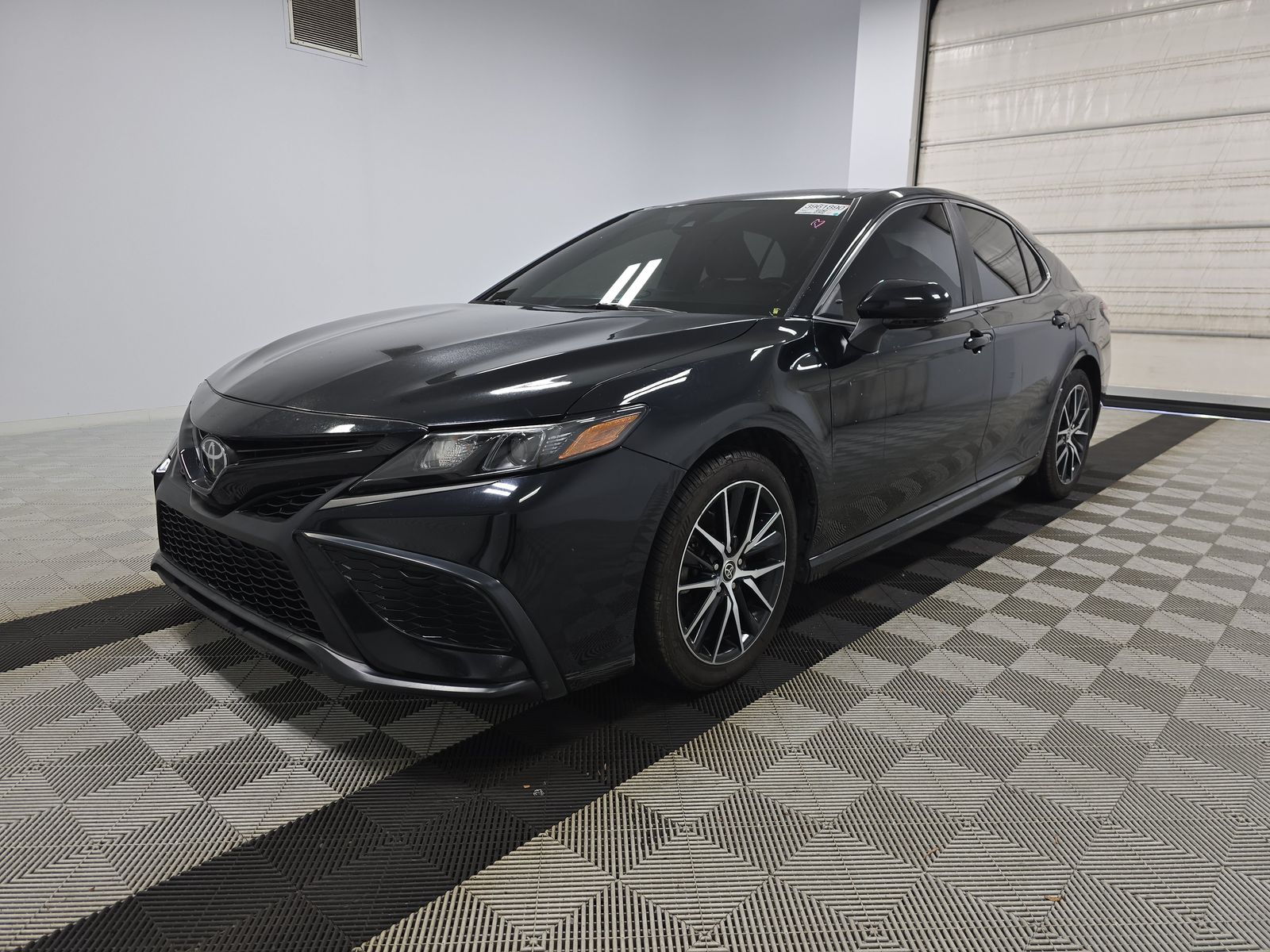 2022 Toyota Camry SE FWD