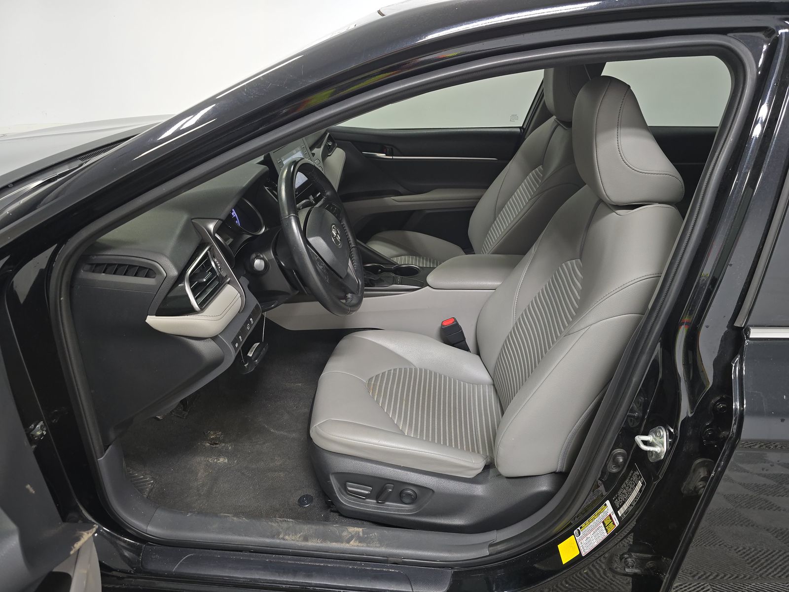 2022 Toyota Camry SE FWD