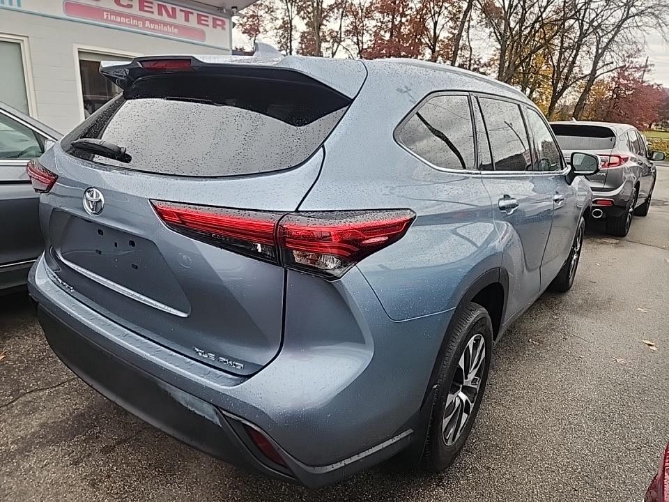 2022 Toyota Highlander XLE AWD