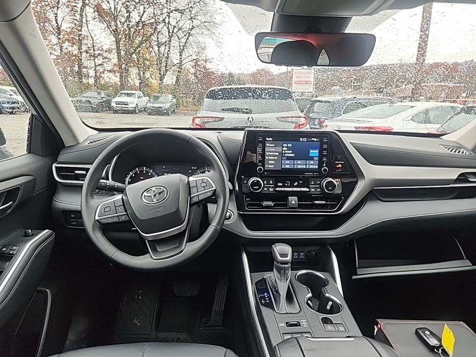 2022 Toyota Highlander XLE AWD