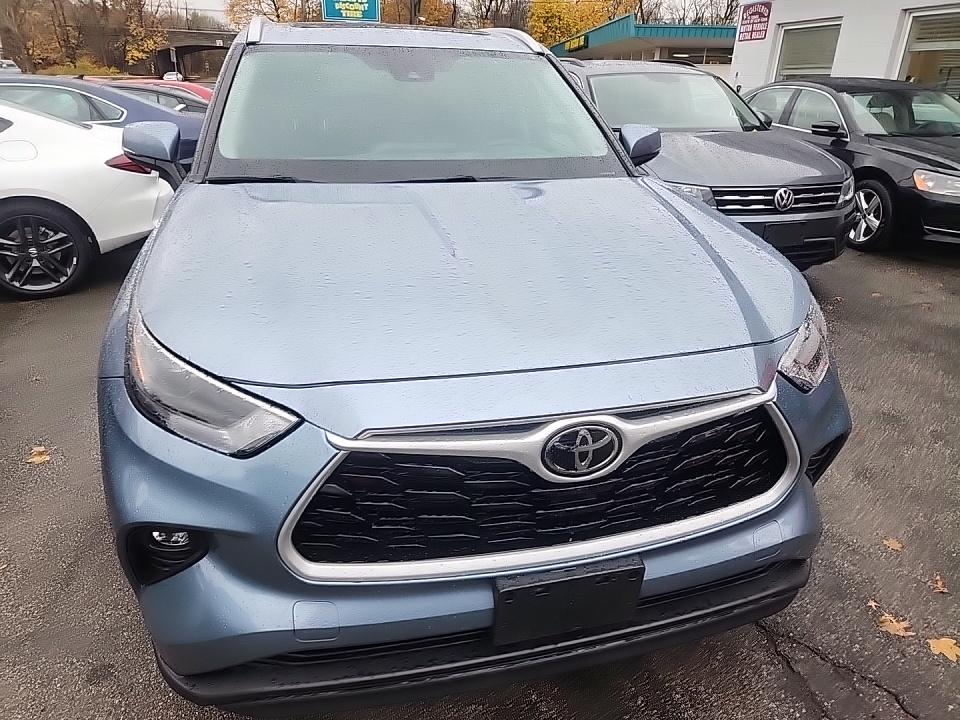 2022 Toyota Highlander XLE AWD