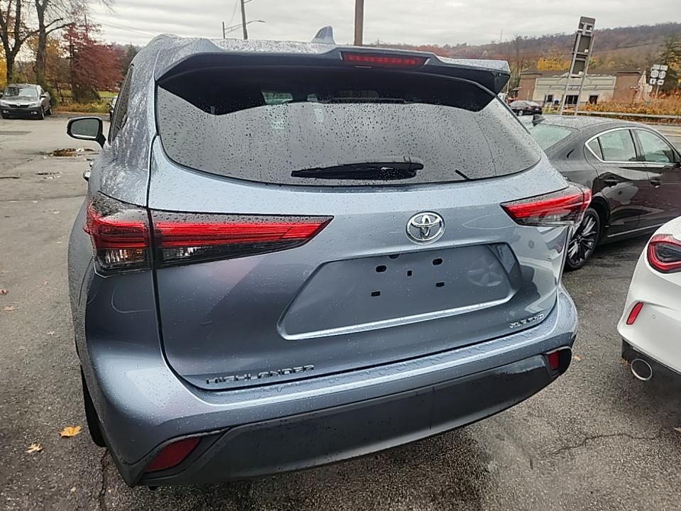 2022 Toyota Highlander XLE AWD