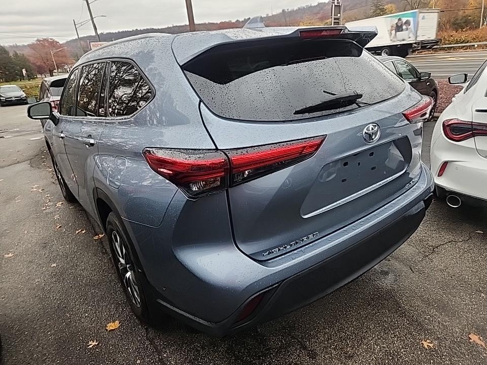 2022 Toyota Highlander XLE AWD