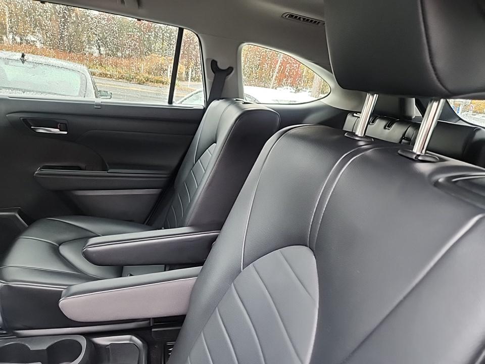 2022 Toyota Highlander XLE AWD