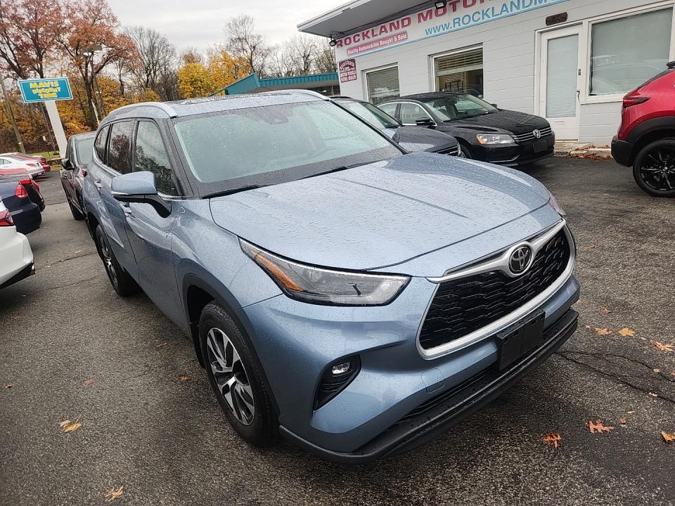 2022 Toyota Highlander XLE AWD