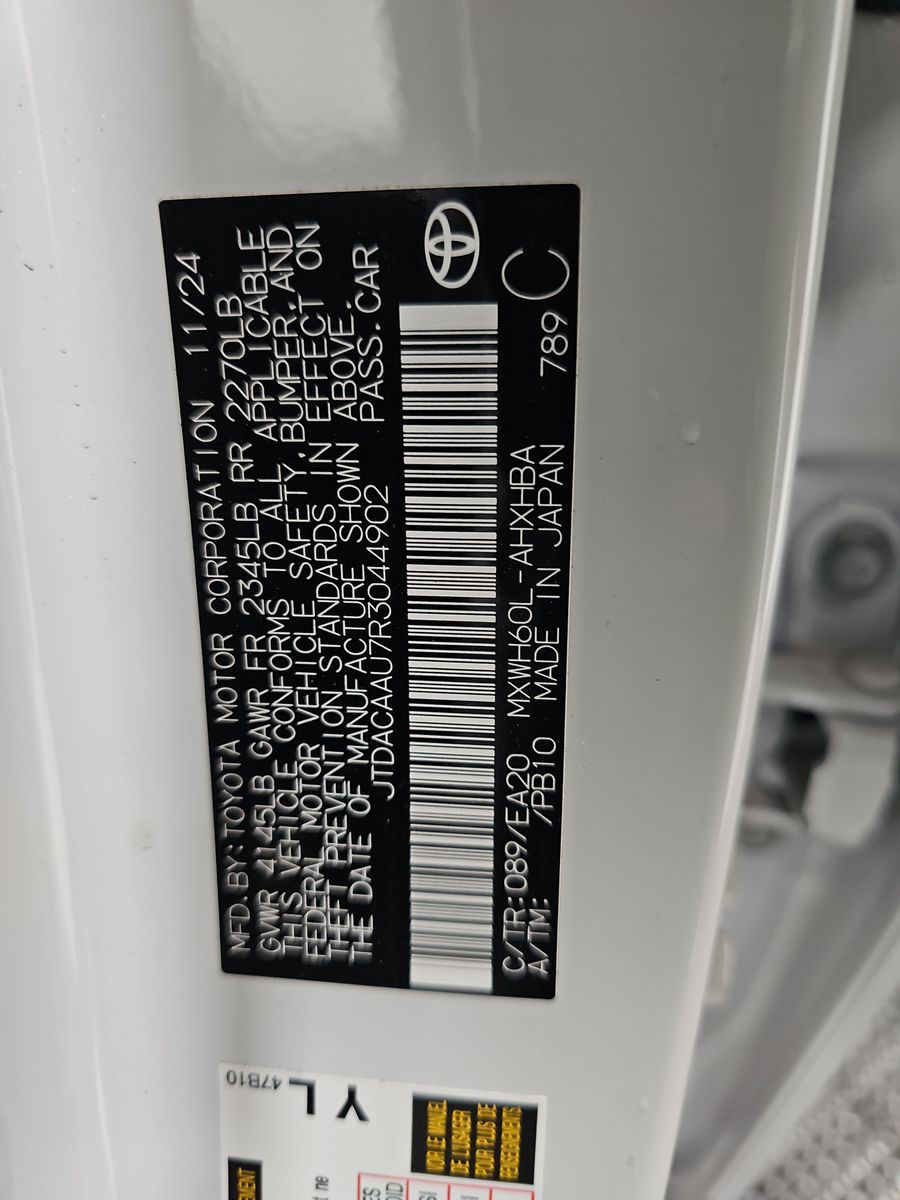 2024 Toyota Prius Limited FWD