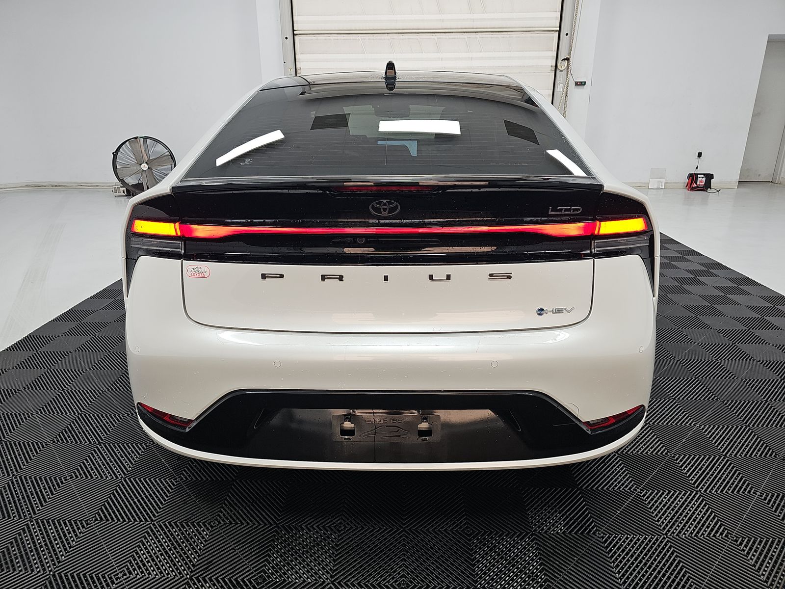 2024 Toyota Prius Limited FWD