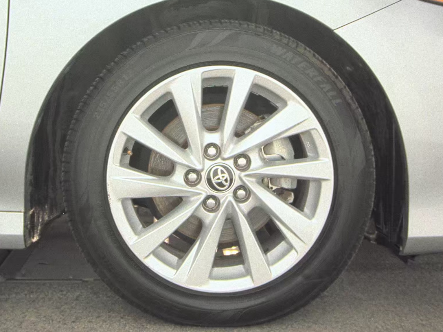 2024 Toyota Camry LE FWD