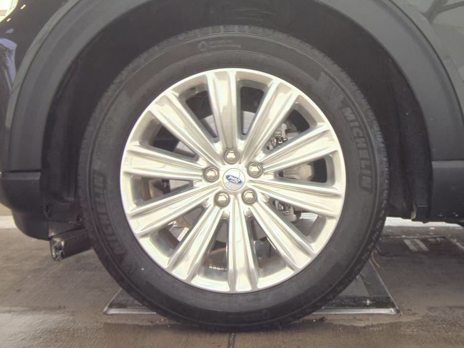 2022 Ford Explorer Limited AWD