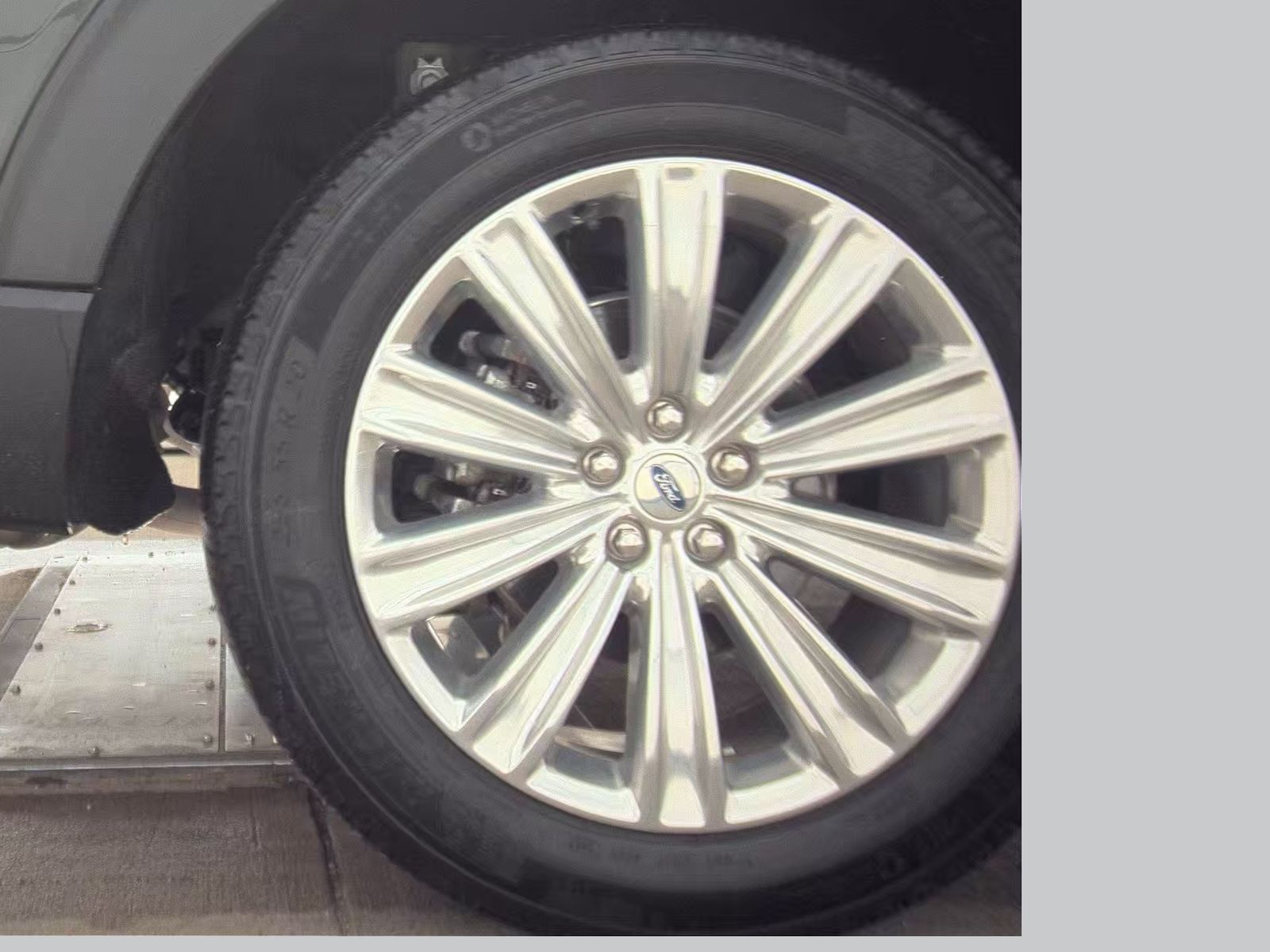 2022 Ford Explorer Limited AWD