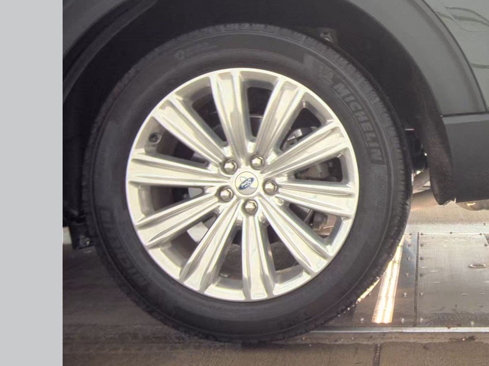 2022 Ford Explorer Limited AWD