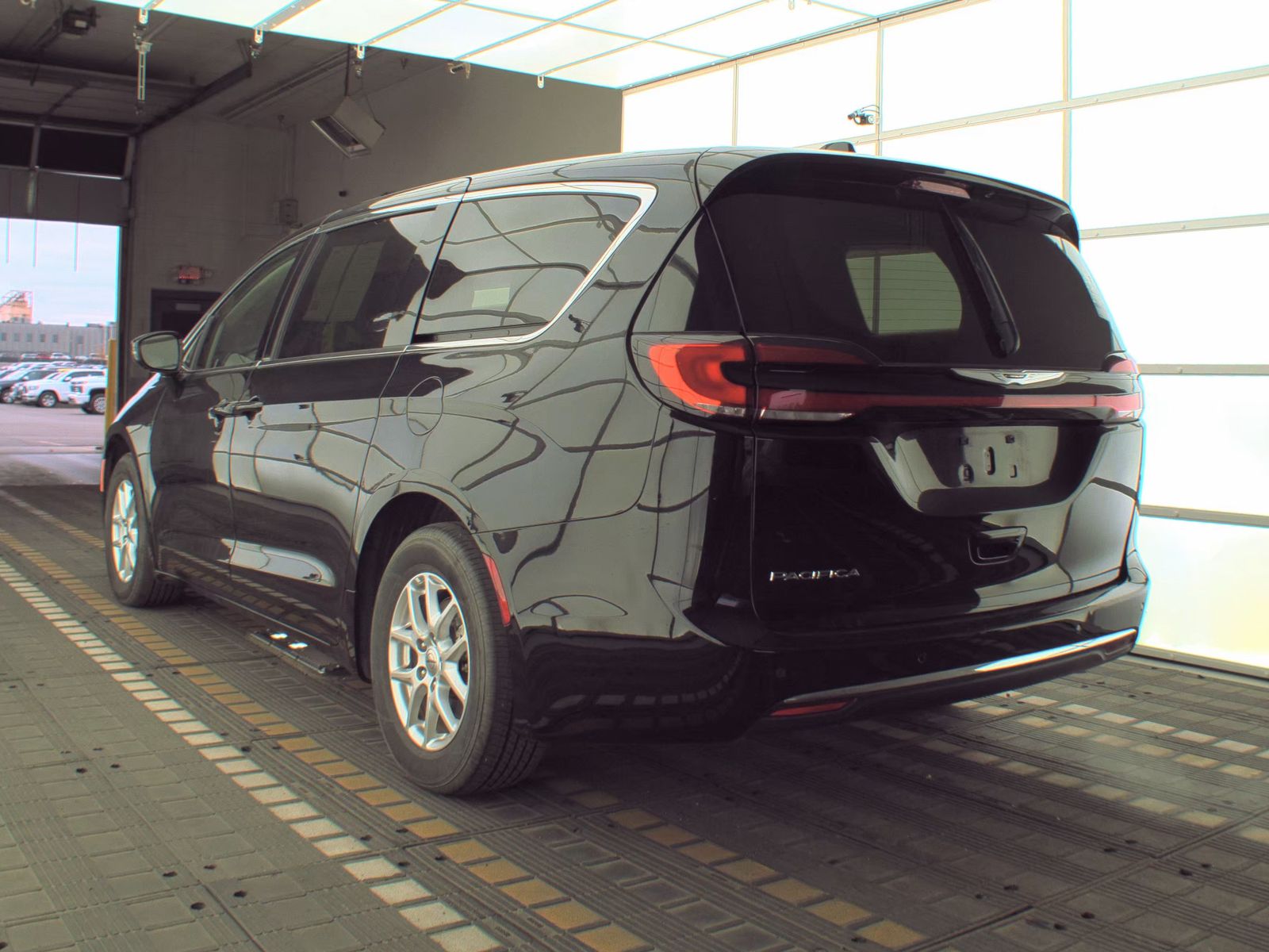 2024 Chrysler Pacifica Touring L FWD