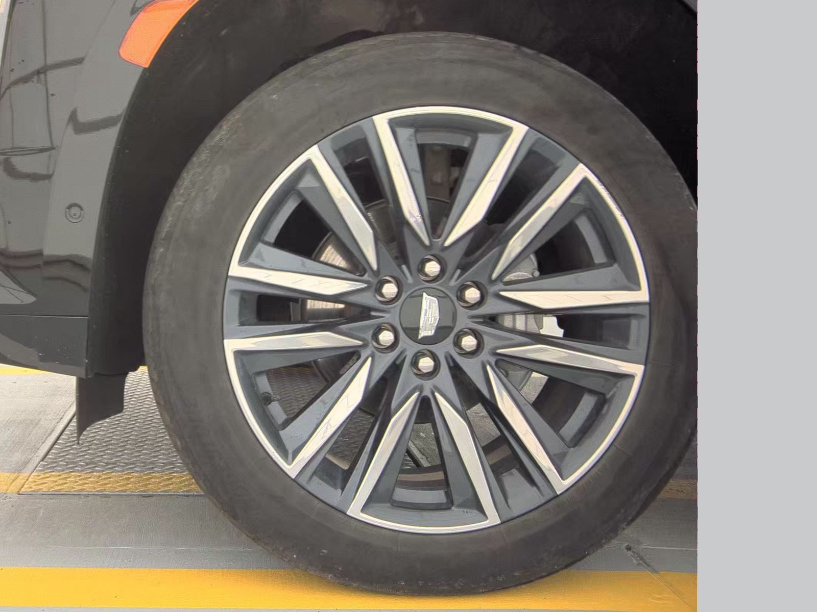 2023 Cadillac Escalade ESV Sport AWD