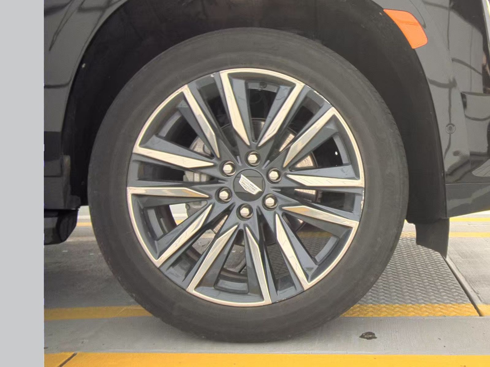 2023 Cadillac Escalade ESV Sport AWD