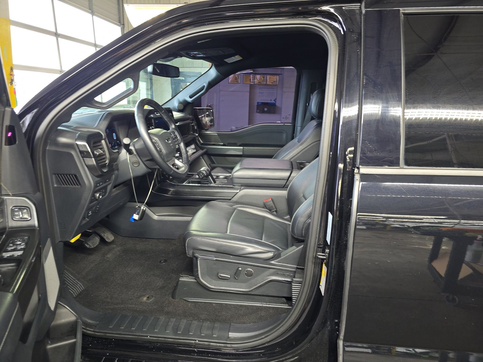 2022 Ford F-150 Lariat AWD