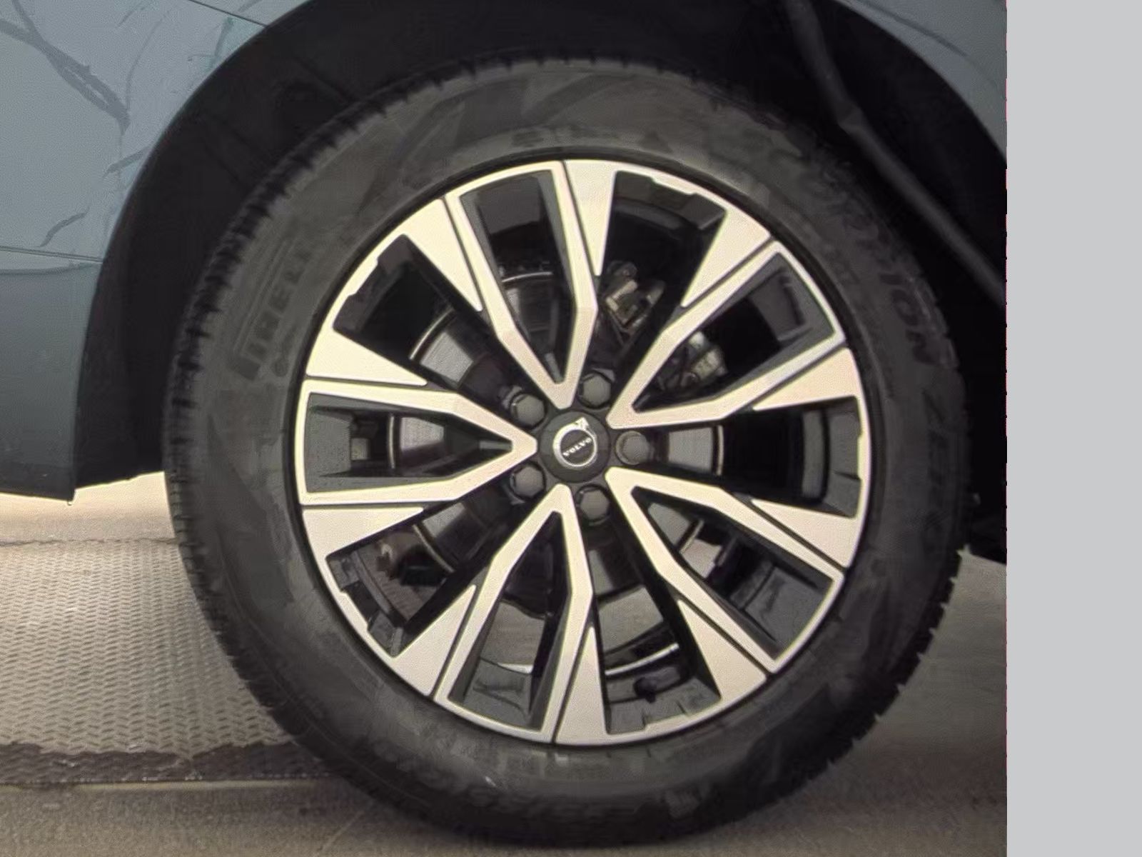 2023 Volvo XC60 B5 Core AWD