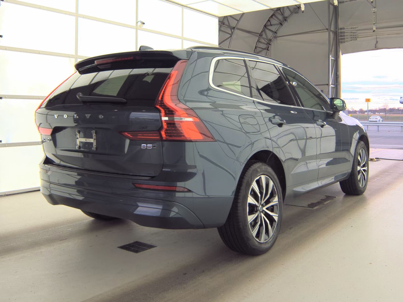2023 Volvo XC60 B5 Core AWD