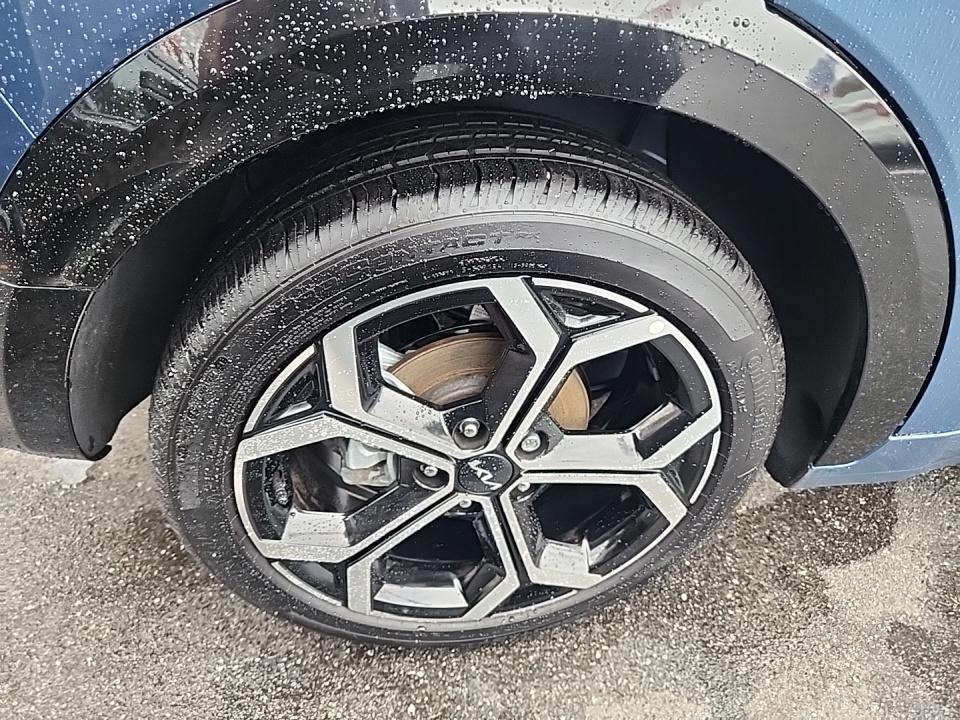 2024 Kia Niro PHEV SX Touring FWD