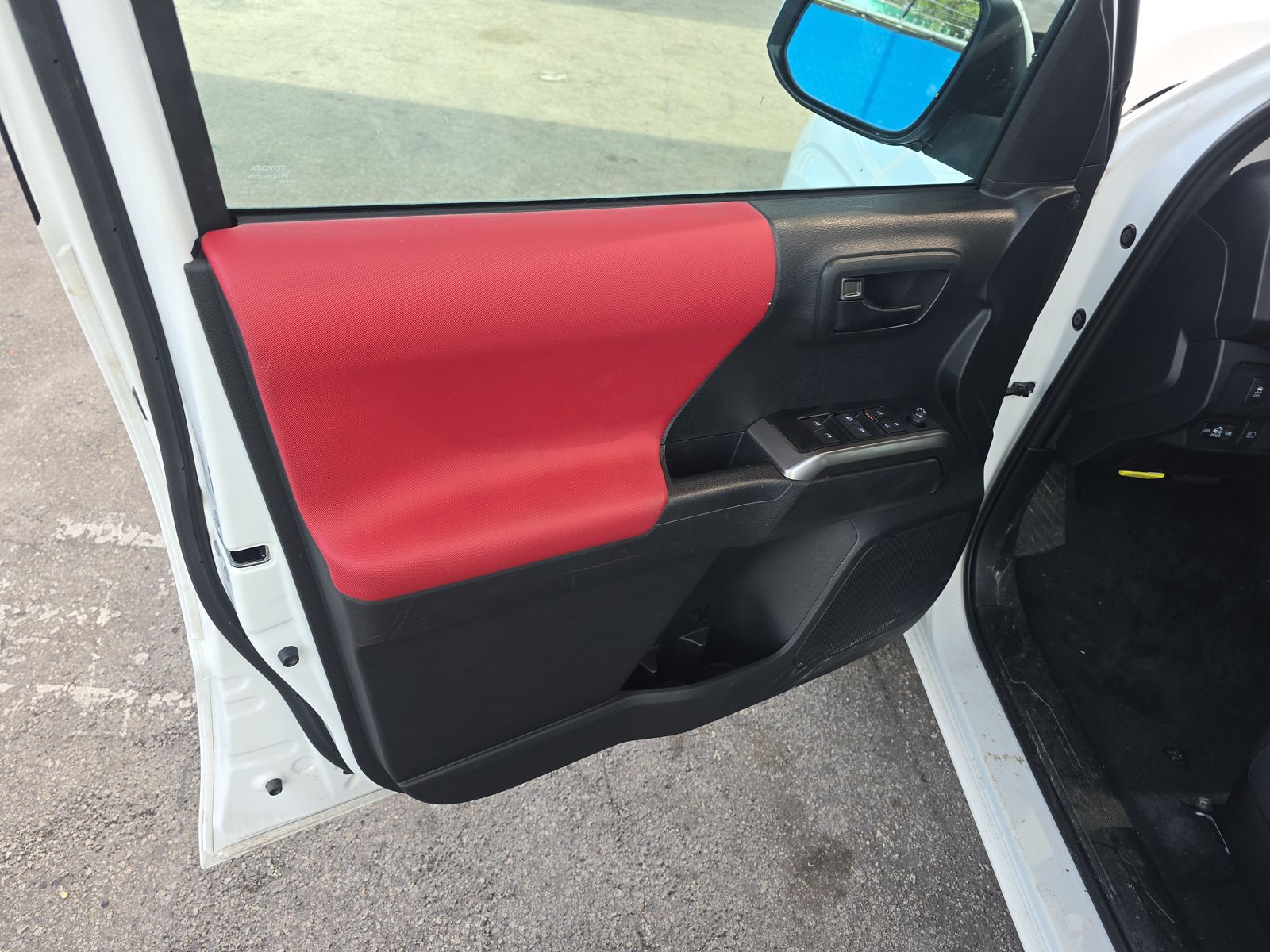 2023 Toyota Tacoma SR5 RWD