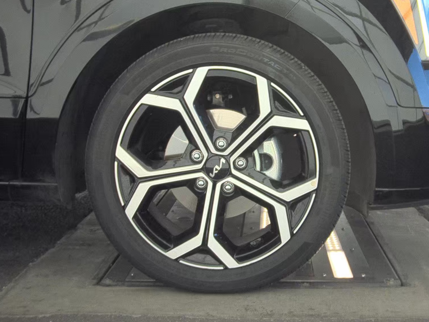 2024 Kia Niro EX Touring FWD