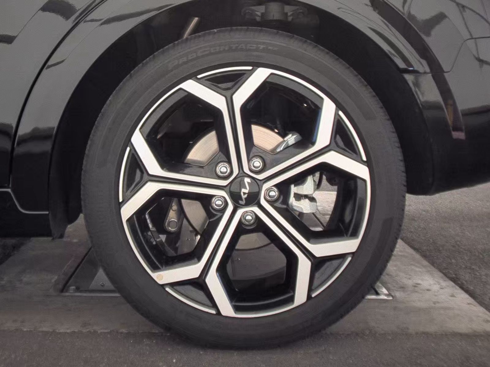 2024 Kia Niro EX Touring FWD