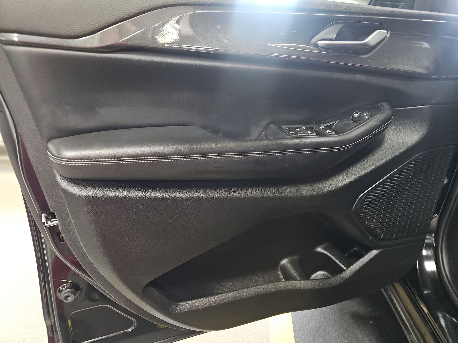 2023 Jeep Grand Cherokee Laredo AWD