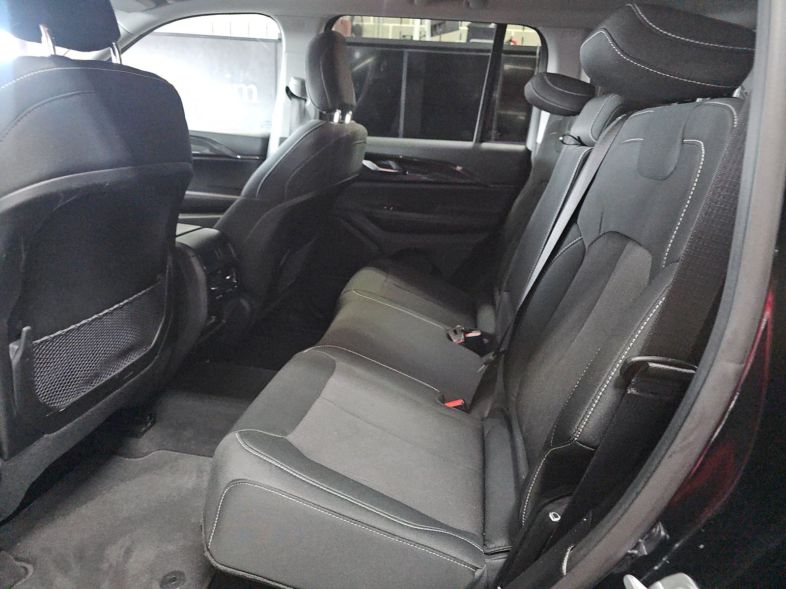 2023 Jeep Grand Cherokee Laredo AWD