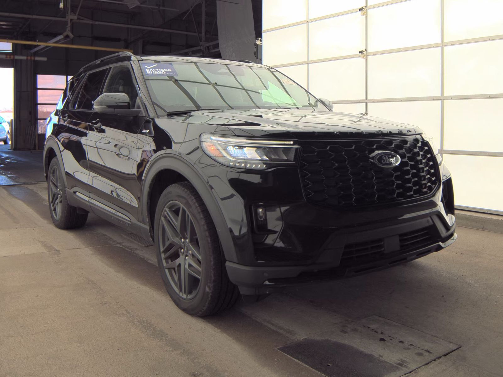 2025 Ford Explorer ST-Line AWD