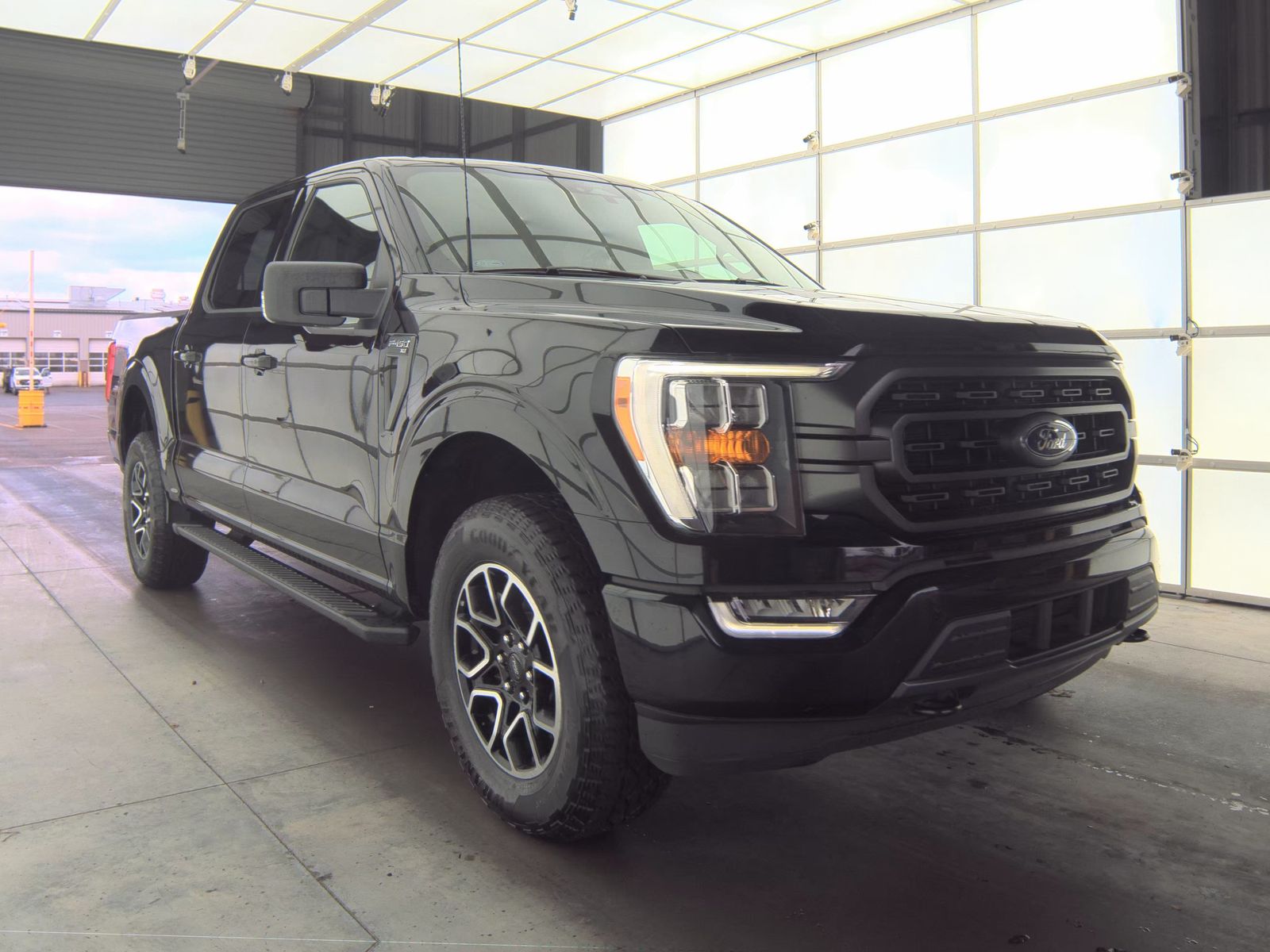 2022 Ford F-150 XLT AWD