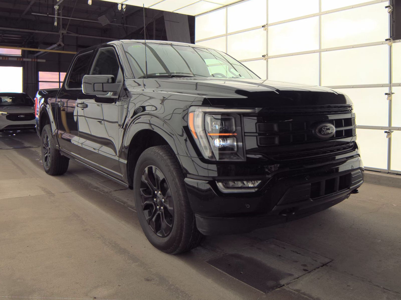 2023 Ford F-150 Lariat AWD