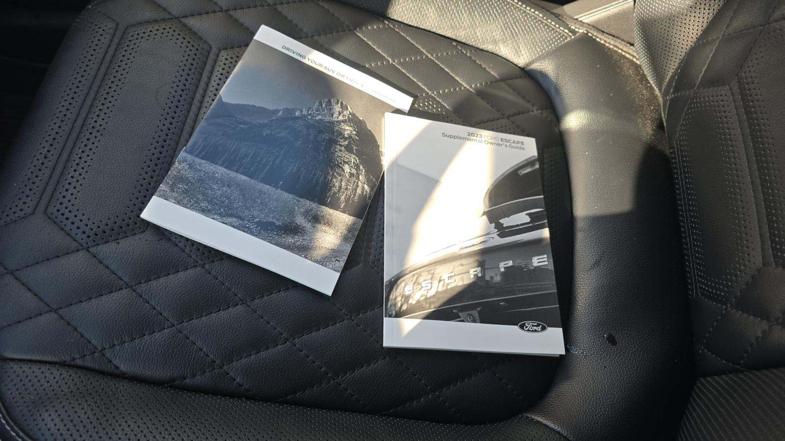 2023 Ford Escape Platinum AWD