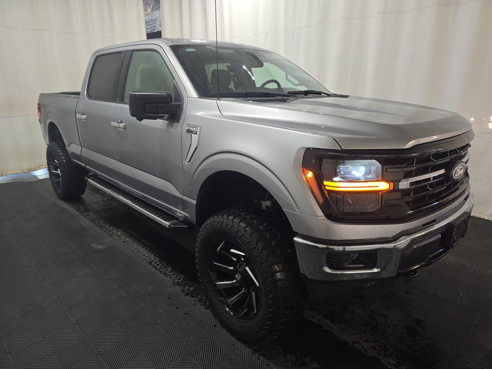 2024 Ford F-150 XLT AWD