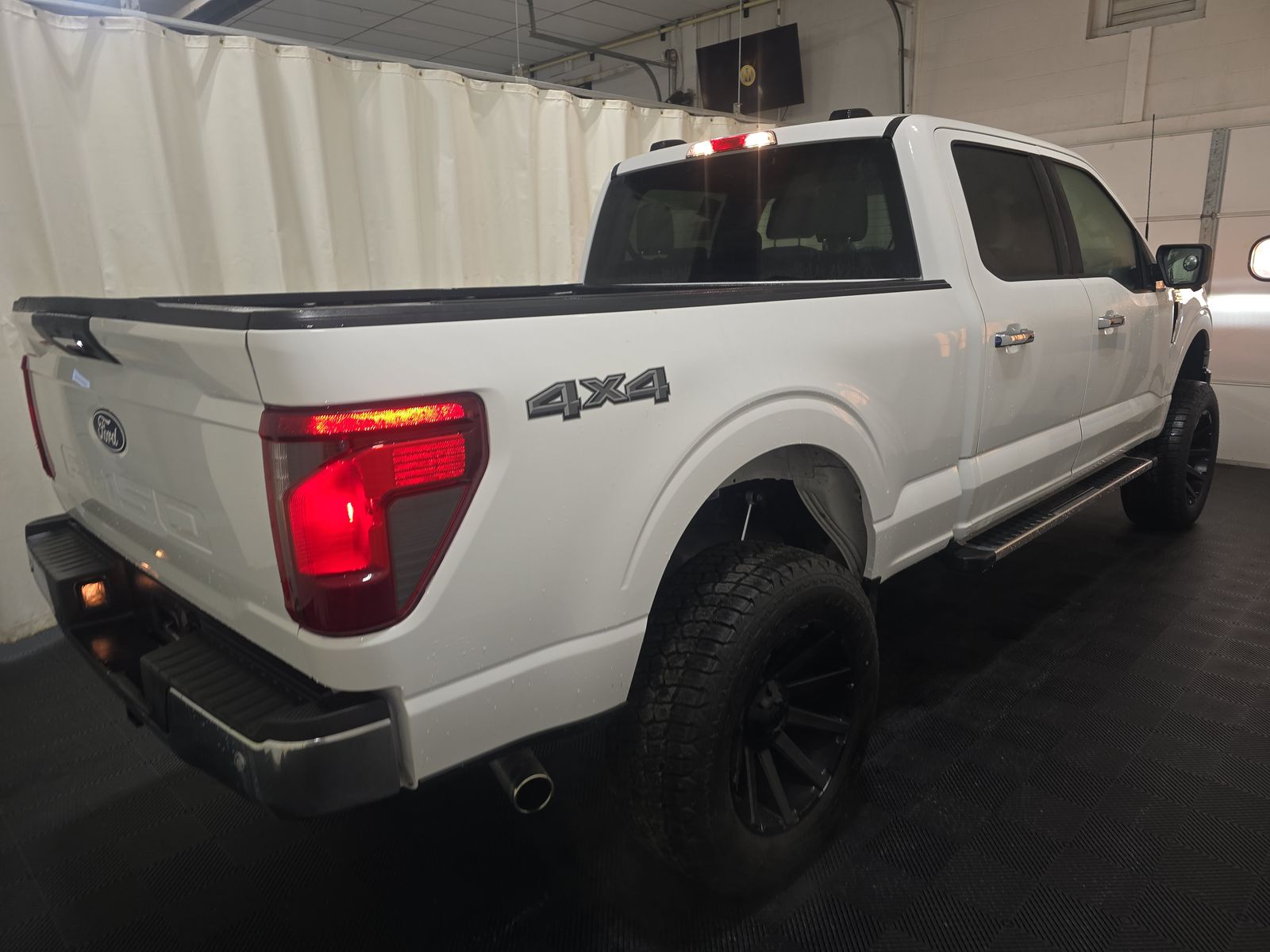 2024 Ford F-150 XLT AWD