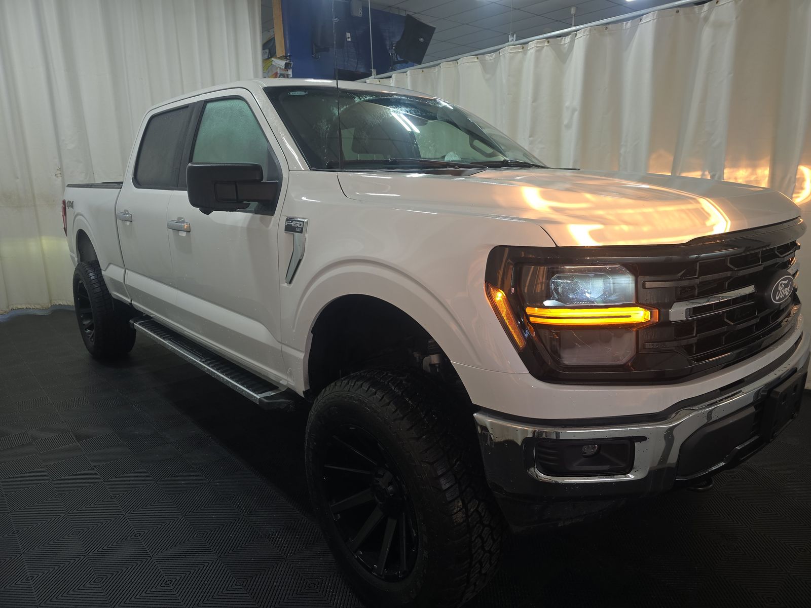 2024 Ford F-150 XLT AWD
