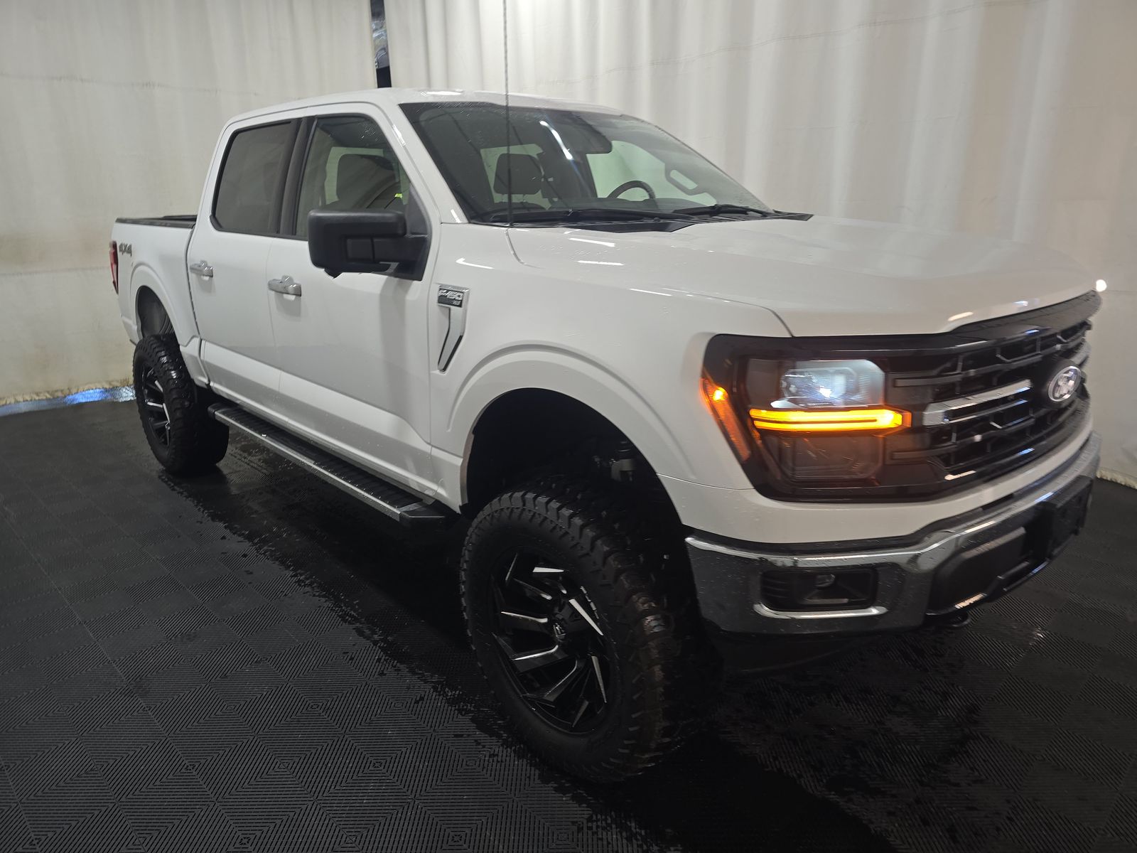 2024 Ford F-150 XLT AWD